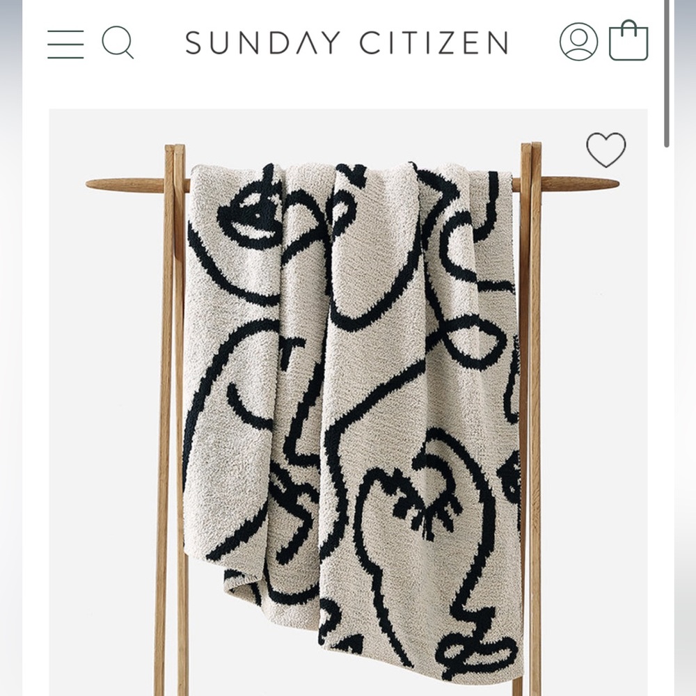 Sunday Citizen Faces Throw